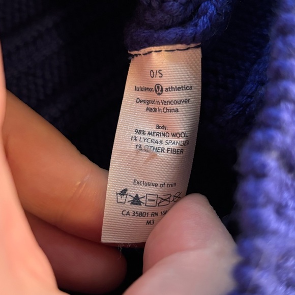 Lululemon Winter Hat - Picture 4 of 4